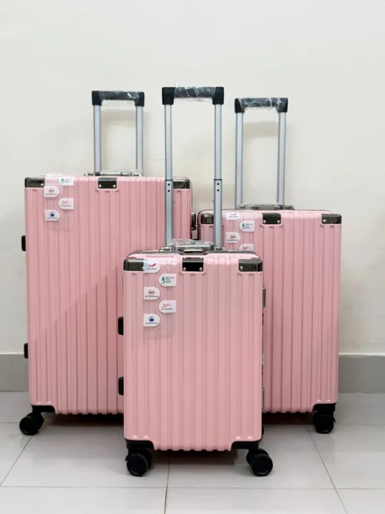 The%20Executive%20Class%20Latch%20Luggage%20%20-%20Pink%20Color%20-%20Image%206