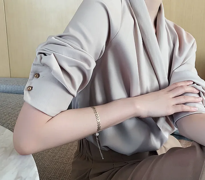 Trendy%20Fashionable%20Pearl%20Leaf%20Chain%20Golden%20Bracelets%20for%20Girls%20Charm%20Jewelry%20-%20Bracelet%20for%20Women%20Simple%20Fashion%20New%20Collection%20-%20Image%205