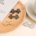 Staple-free Four-leaf Clover Trousers Waist Button Buttons Fixed Clothes Jumper Brooch Women's Accessories.