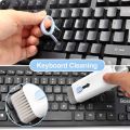 KEY BOARD CLEANER.