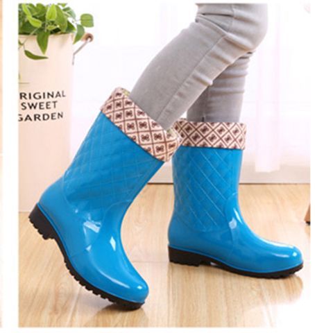 Korean%20Style%20Fleece-Lined%20Rain%20Boots%20Women%20'S%20Rain%20Boots%20Non-Slip%20Waterproof%20Shoes%20Winter%20Fashionable%20Warm%20Mid-Calf%20Cotton%20Rubber%20Shoes%20Rubber%20Boots%20-%20Image%207
