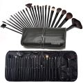 Professional makeup brush set with bag (24 pieces).
