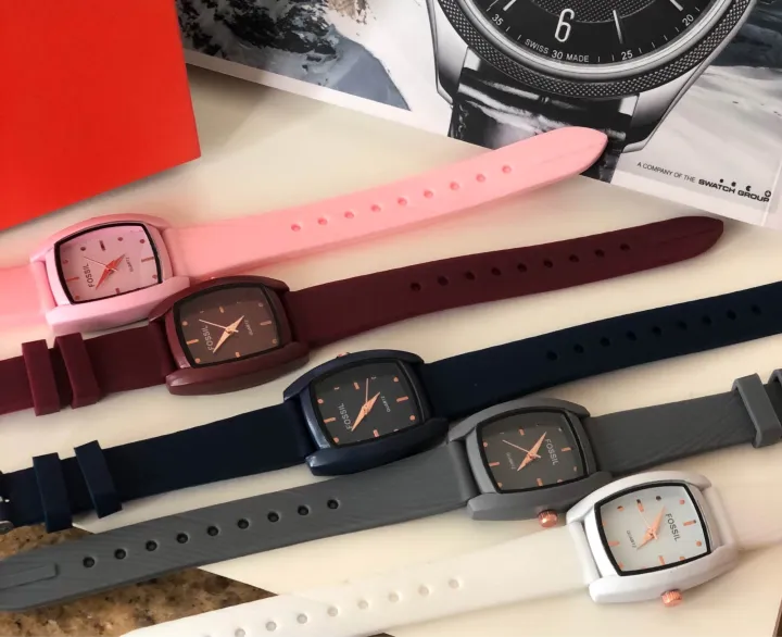 FASHIONABLE%20W%C3%80TCH%20Casual%20analog%20for%20womens%20-%20Image%202