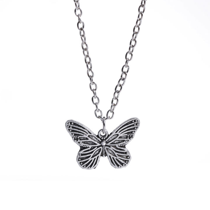 Vintage%20Hollow%20Butterfly%20Pendant%20Necklace%20for%20Women%20Design%20Trendy%20Neck%20Jewellery%20-%20Image%209