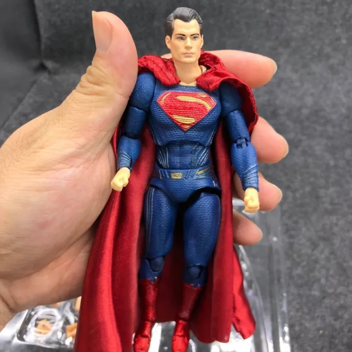 16cm%20DC%20Superman%20MAFEX%20057%20Justice%20League%20Super%20Man%20Action%20Figure%20Collection%20Model%20BJD%20Gift%20Toys%20-%20Image%206