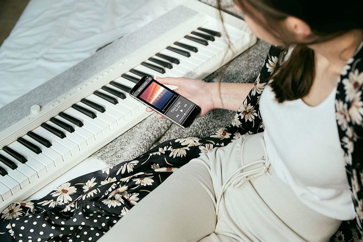 Casio,%2061-Key%20Portable%20Keyboard%20(CT-S1)%20-%20Image%205