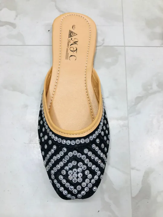 Nagra%20Juttie%20for%20ladies%20and%20girls%20flat.%20Pakistani%20Nagra%20Juttie%20for%20women%20-%20Image%205