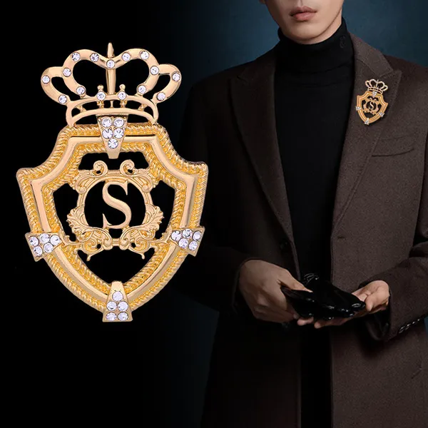 Large%20Size%20Crown%20Brooch%20Badge%20for%20Men%20Suit%20Accessories%20-%20Image%202