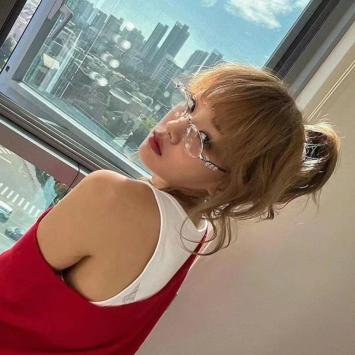 Rhinestone%20Stainless%20Steel%20Oval%20Frame%20Glasses%20Women's%20Punk%20Retro%20Anti%20Blue%20Light%20Eyewear%20Girl%20Reading%20Spectacles%20-%20Image%206