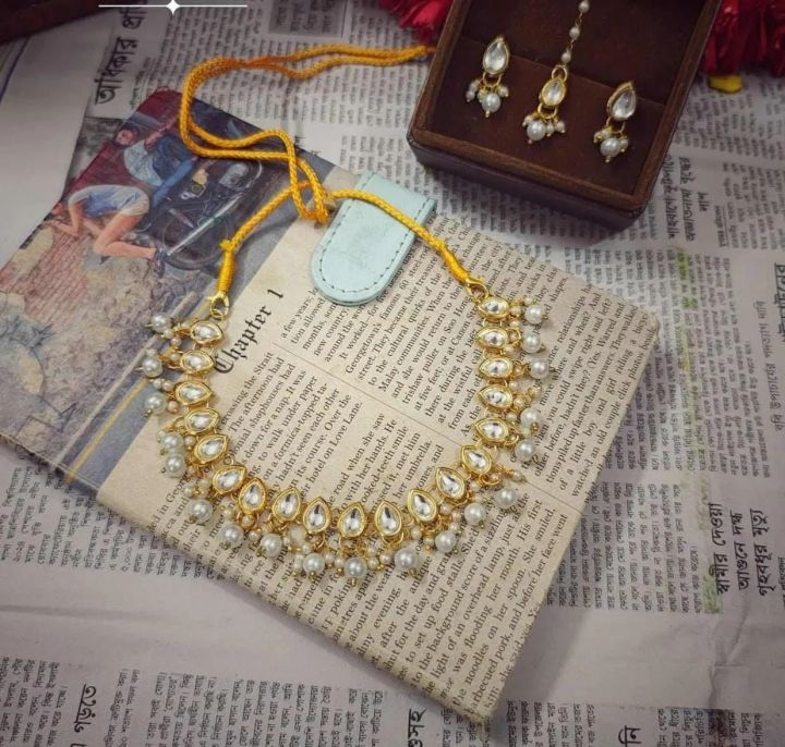 Kundan%20Choker%20Set%20Jewelry%20Unisex%20Fashion%20Necklaces%20And%20Pendants%20Accessories%20for%20women%20-%20Image%202