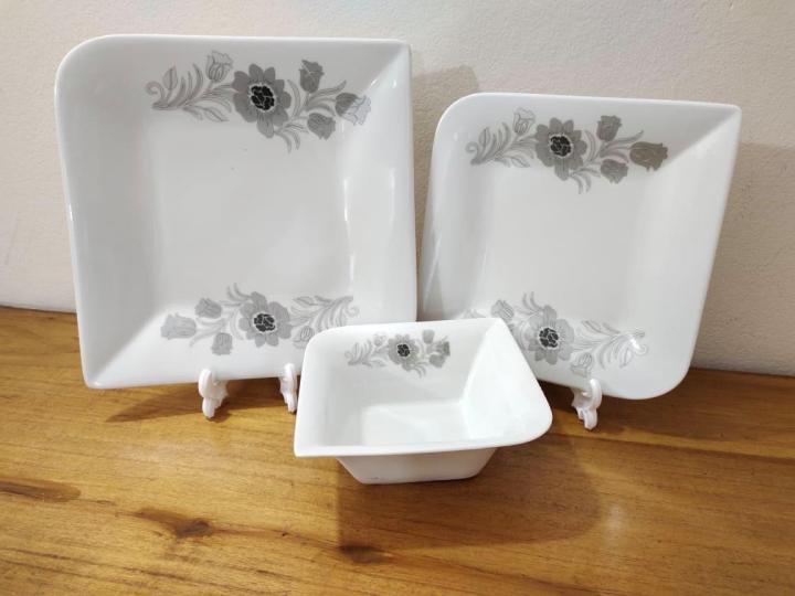 Square%20Dinner%20Set%203Pcs%20,%201Pcs%20Rice%20Plate,%201Pcs%20Vegetable%20Plate,%201Pcs%20Curry%20Bowl/Plate%20Set,%20Flower%20Print%20Ceramic%20Dining%20Denner%20Set%20Plate.%20Siam%20Set%20Dinner.%20-%20Image%202