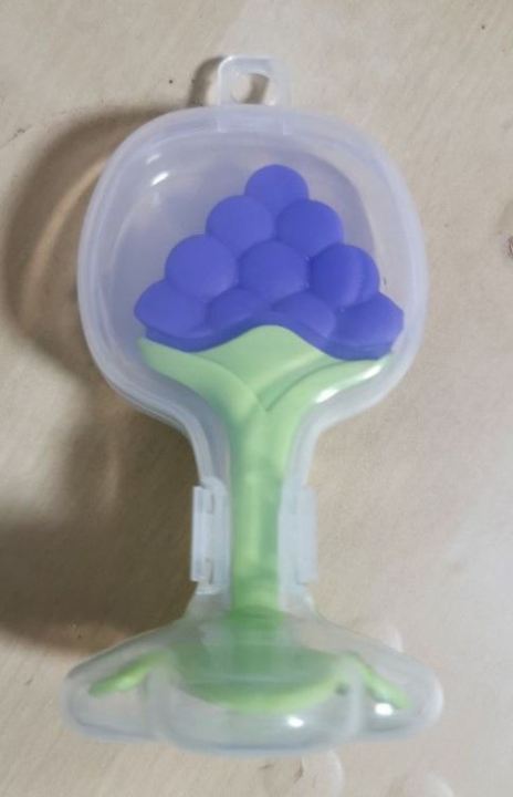 New%20Baby%20Silicone%20Teether/Pacifiers%20CN-1pcs%20(BPA%20Free%20Soft%20Premium%20Silicone%20Hand%20Teethers%20for%20Newborn%20Babies)%20-%20Image%205