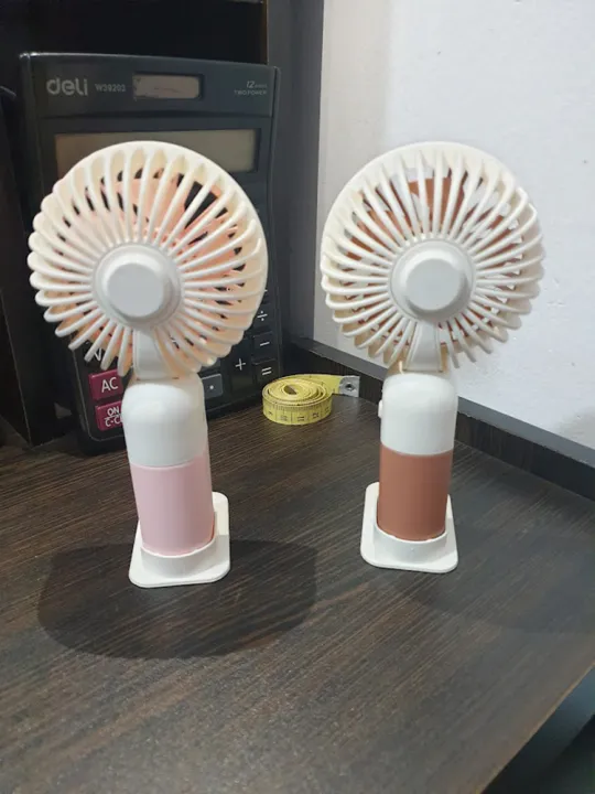 Mini%20Cute%20Rechargeable%20USB%20Charging%20Portable%20Handheld%20Desktop%20Fan%20and%20Mobile%20Stand%20-%20Image%205