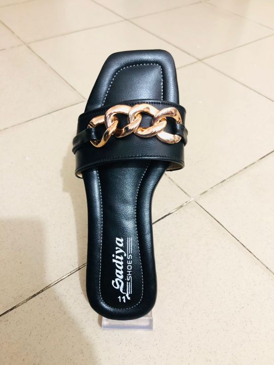 Girls%20Flat%20Casual%20Chain%20Design%20Slippers%20Sandals%20-%20Ladies%20Slim%20Shoes%20-%20Womens%20Fashionable%20Slips%20On-%20Chain%20Slipper%20-%20Image%208