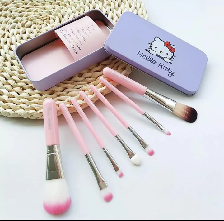 Hello%20Kitty%20Mini%20Makeup%20Brush%20Set%20of%207%20Pieces%20-%20Image%202