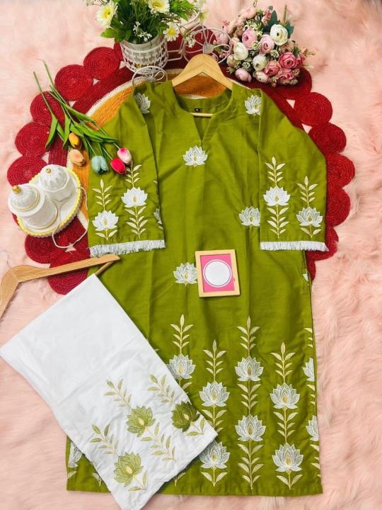 Readymade%20Padmaja'%20Two-Piece%20Collection:%20Eye-catching%20Design%20and%20Premium%20Quality%20Women%20-%20Image%205