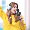DS813 Live Wireless Bluetooth Microphone. 