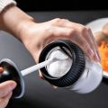 Kitchen Seasoning Bottle Set Household Sealed Moisture Proof Spoon Cover Integrated Glass Seasoning Jar.