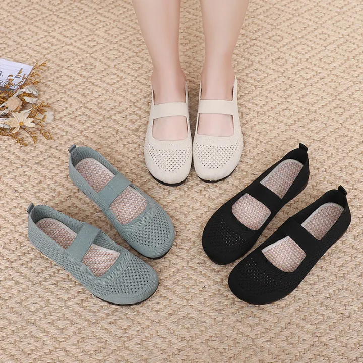 Slip-on%20Summer%20New%20Hole%20Mom%20Shoes%20Soft%20Bottom%20Soft%20Surface%20Breathable%20Lightweight%20Comfortable%20Hollow%20Lazy%20Flat%20Sandals%20-%20Image%203
