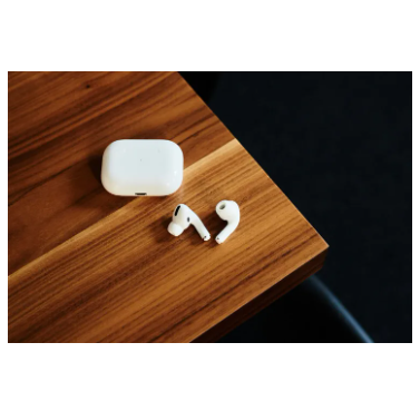 AirPods%20Pro%20Dubai%20Bluetooth%20Earbuds%20IPX4%20In-wireless%20-%20Earbud%20-%20Image%204