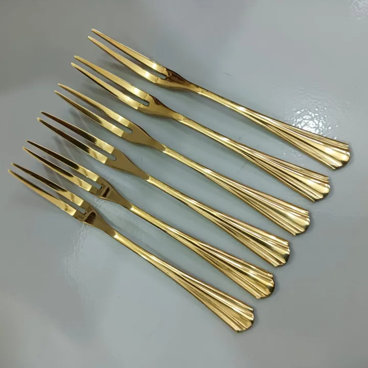 6%20pcs%20golden%20colour%20Stainless%20Steel%20Dessert%20Cake%20Western%20Fork%20Small%20Fruit%20Fork%20Stainless%20Steel%20Moon%20Cake%20Fork%20Set%20For%20Restaurant%20-%20Image%207