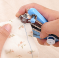 Portable Mini Manual Sewing Machine Simple Operation Sewing Tools Sewing Cloth Fabric Handy Needlework Tool 1Pcs. 