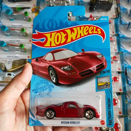 Hot%20Wheels%20Nissan%20R390%20GTI%20Red,%20Scale%20-%201:64%20-%20Image%203