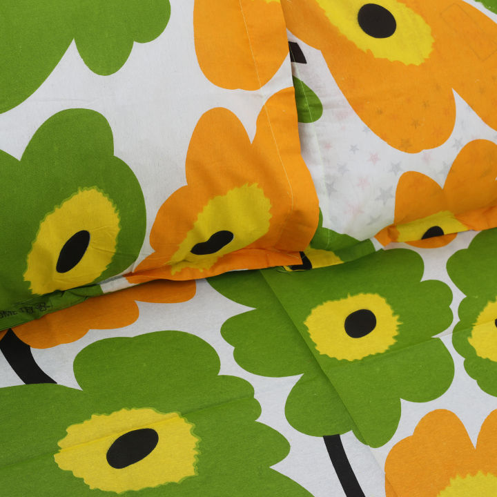 Double%20Size%20Flat%20Cotton%20Multicolor%20Bed%20Sheet%20Set%20-%20Two%20Pillow%20Covers%20Included%20Easy%20Maintenance%20-%20300%20Thread%20Count-%20Hand%20Washable%20-%20Image%206