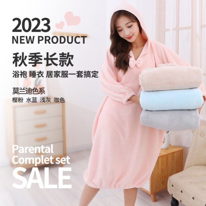 Winter%20long%20home%20coral%20velvet%20bathrobes,%20ladies%20can%20wear%20absorbent%20bath%20towels%20and%20thickened%20household%20hooded%20long-sleeved%20bath%20dresses%20-%20Image%202