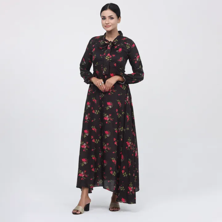 Attractive%20Stylish%20Women's%20High-Quality%20Hijab%20Long%20Dress,%20Long%20Kurti%202022%20-%20Elegant%20and%20Modest%20Fashion%20-%20Image%204
