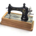 1:12 Dollhouse Miniature  Sewing Machine Model Furniture Accessories. 