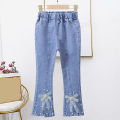 Girls' jeans, spring and autumn new middle and large children's bell bottoms, spring and autumn foreign style baby girls, children's leisure, long filial piety.
