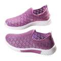 Summer Old Beijing Cloth Women's with Hollow Breathable Casual Soft Sole Mesh Flat Bottom, One Step, Mom's Shoes. 