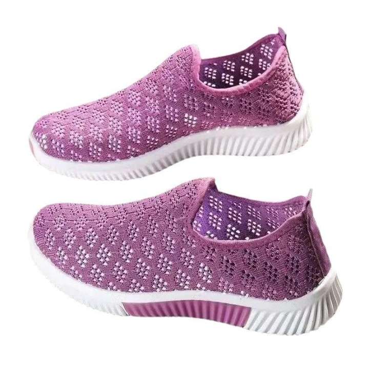Summer%20Old%20Beijing%20Cloth%20Women's%20with%20Hollow%20Breathable%20Casual%20Soft%20Sole%20Mesh%20Flat%20Bottom,%20One%20Step,%20Mom's%20Shoes%20-%20Image%205