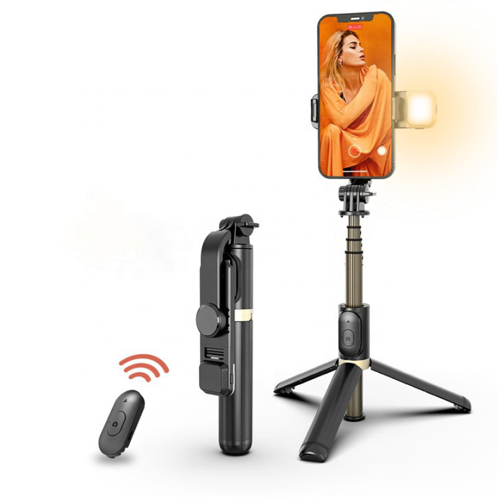 Q07%20Selfie%20Stick%20Foldable%20Mini%20Tripod%20with%20Fill%20Light%20Bluetooth%20Remote%20Shutter%20Retractable%20Rod%20for%20Phone%20(100cm)%20-%20Image%202
