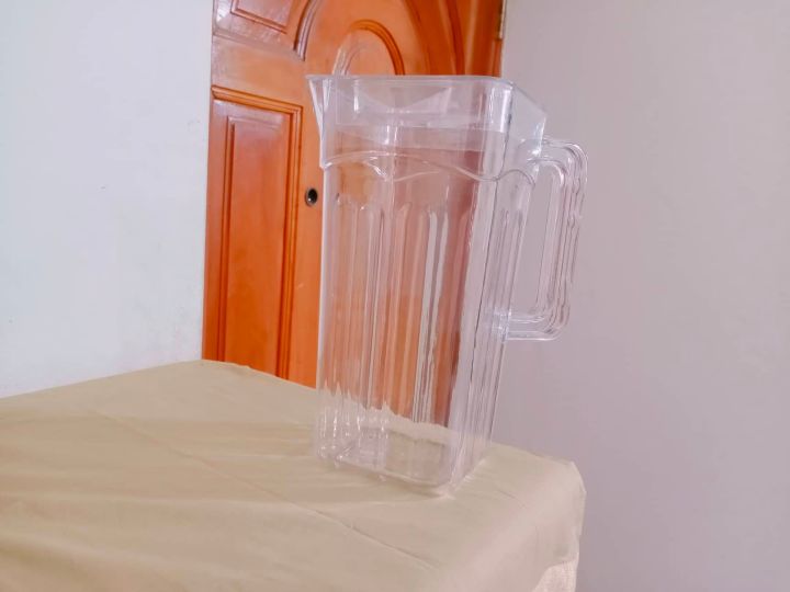 Crystal%20Plastic%20Water%20Jug%20-%202%20Liter%20Square%20Shaped%20With%20Lid.%20%20Plastic%20Crystal%20Clear%20Water%20Jug%20For%20your%20Home%20And%20Dining%20Table.%20C90D%20-%20Image%203