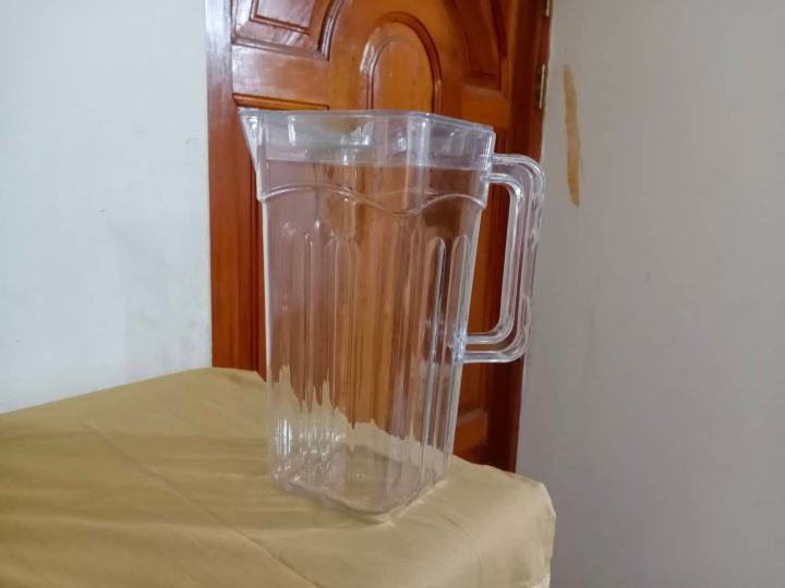 Crystal%20Plastic%20Water%20Jug%20-%202%20Liter%20Square%20Shaped%20With%20Lid.%20%20Plastic%20Crystal%20Clear%20Water%20Jug%20For%20your%20Home%20And%20Dining%20Table.%20C90D%20-%20Image%204