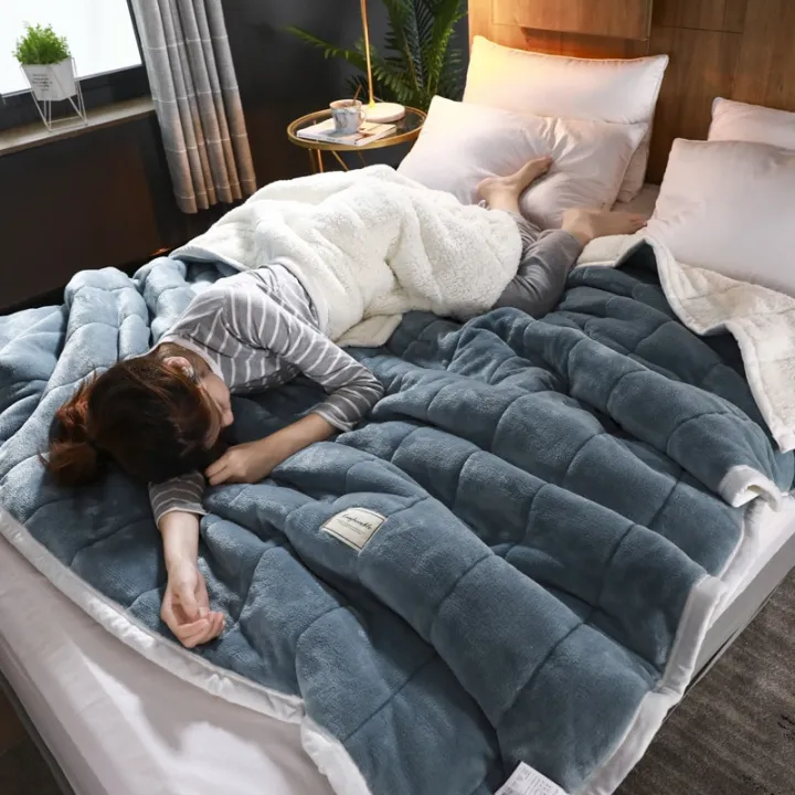 Super%20Warm%20Blanket%20Luxury%20Thick%20Blankets%20For%20Beds%20Fleece%20%20and%20Throws%20Winter%20%20Bed%20Cover%20-%20Image%203