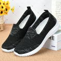 Shoes for women in the spring, new one-footed mom shoes, middle-aged and elderly women's shoes, soft-soled casual lazy shoes.