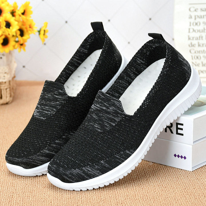 Shoes for women in the spring, new one-footed mom shoes, middle-aged and elderly women's shoes, soft-soled casual lazy shoes