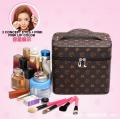 Big brand makeup bag women's portable large capacity 2023 new super hot ins luxury cosmetics storage box.
