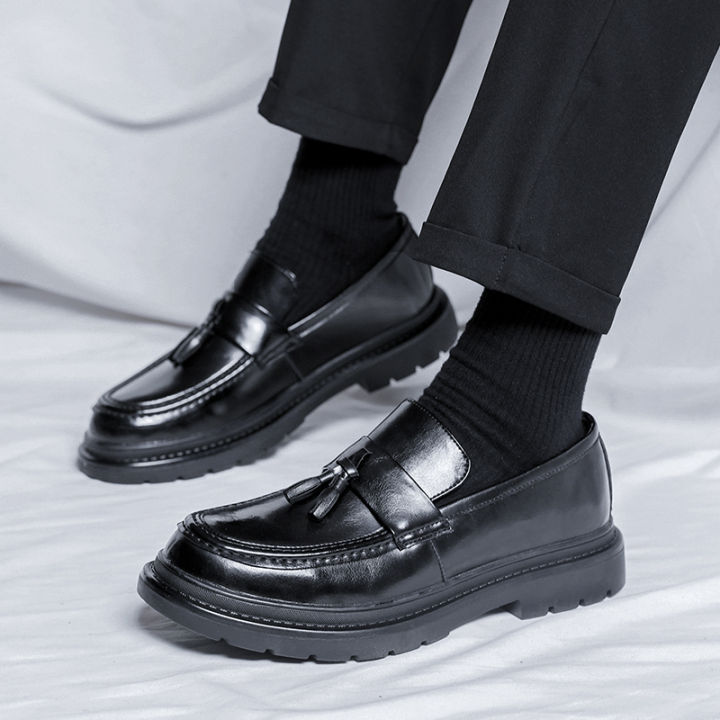 Italian%20Men's%20Casual%20Shoes%20Fashion%20Thick%20Bottom%20Tassel%20Formal%20Shoes%20for%20Men%20Luxury%20Brand%20Dress%20Loafers%20Moccasins%20Business%20Shoes%20KEEMEEUYZO%20-%20Image%204