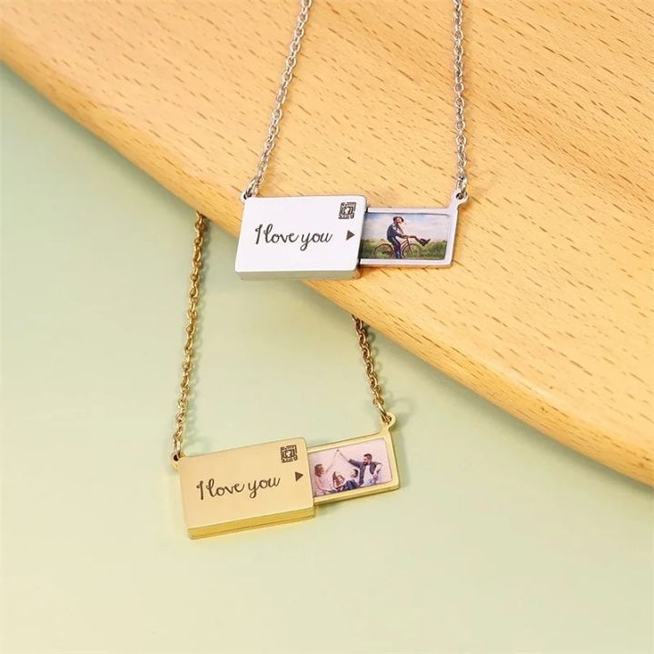 Personalized%20Locket%20Necklace%20Custom%20Envelope%20Necklace%20Pull%20Out%20Photo%20Locket%20Pendant%20Exquisite%20Custom%20Picture%20Pendant%20For%20Women%20-%20Image%204