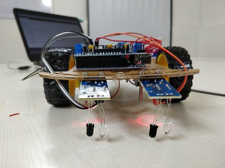 DIY%20LINE%20FOLLOWER%20KIT%20USING%20ARDUINO%20UNO%20ROBOT%20KIT%20-%20Image%203