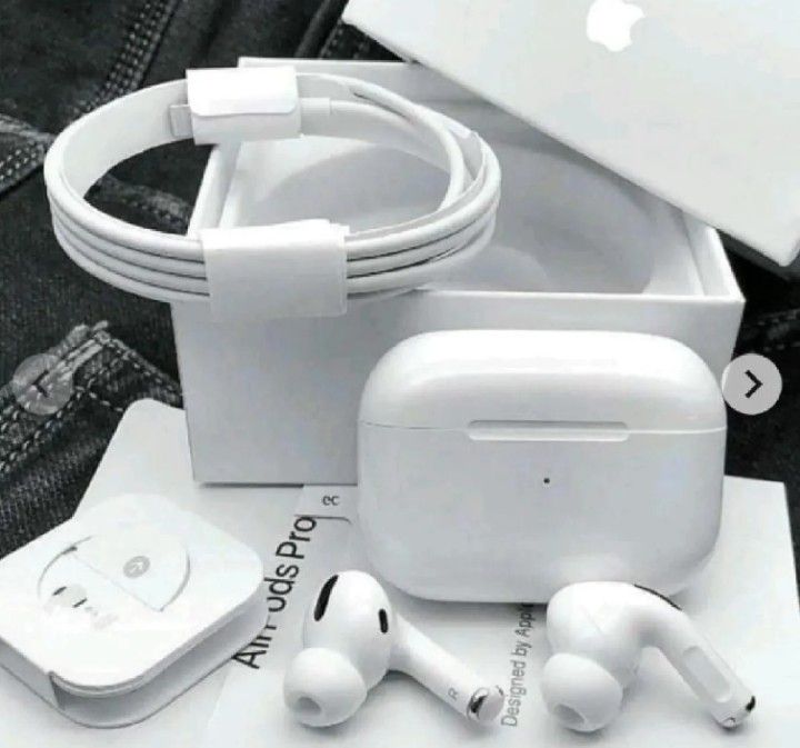 AirPods%20Pro%202nd%20Generation%20Wireless%20Charging%20wireless%20Earbuds%20-%20Image%207