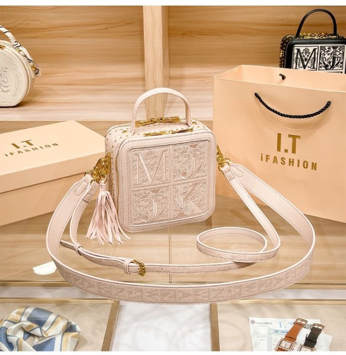 High-quality%20leather%20embroidery%20handbox%20bag%20bag%20women's%202024%20new%20cross-border%20fashion%20wide%20shoulder%20strap%20shoulder%20crossbody%20bag%20-%20Image%206