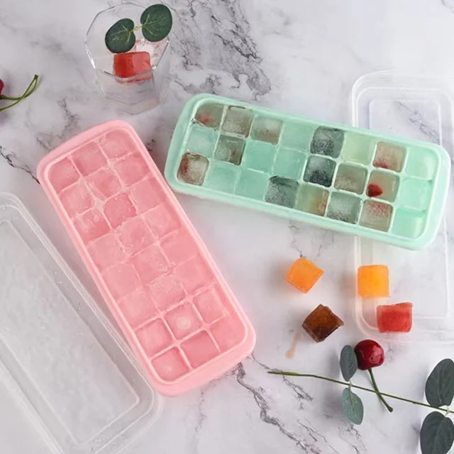 Silicone%20Ice%20Cube%20Tray%20with%20Lid%2024%20Ice%20Box%201%20Pack%20-%20Image%204