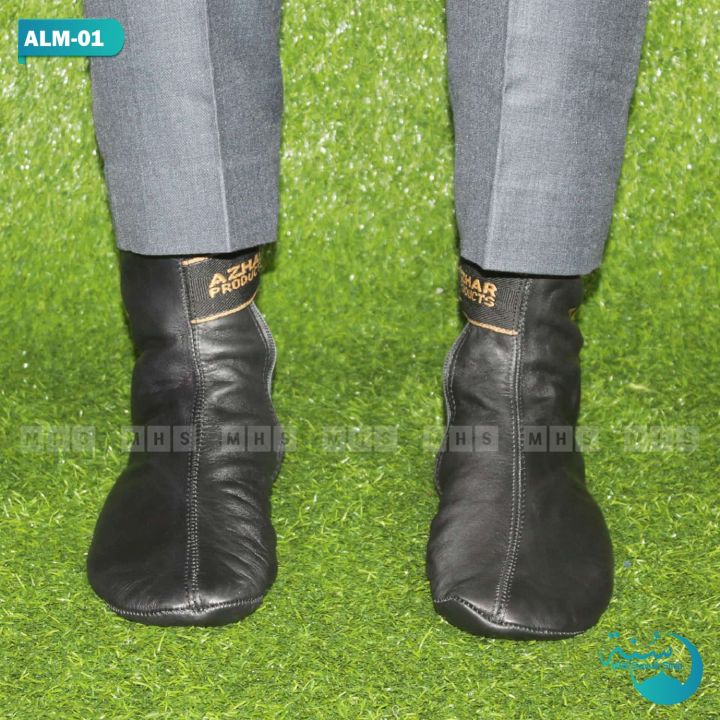 Black%20Color%20Azhar%20Leather%20Zipper%20Socks%20For%20Men%20And%20Women%20%7C%7C%20Roop%20Fashion%20Unisex%20Leather%20Winter%20Socks%20%7C%7C%20%20Zipper%20Soft%20Halaal%20Leather%20Socks%20-%20Image%209