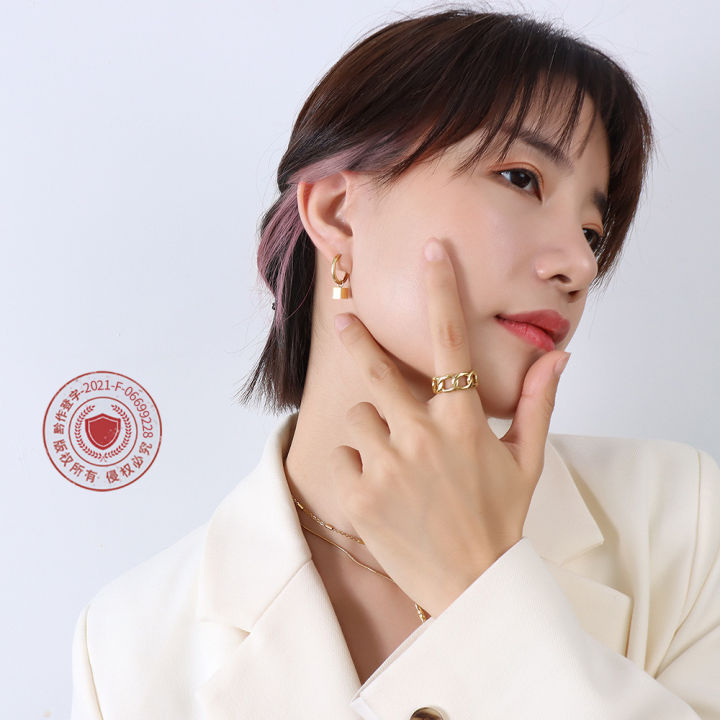 marka%E6%B3%95%E5%BC%8F%E9%A5%B0%E5%93%81ins%E9%A3%8Eearring%E9%92%9B%E9%92%A218k%E9%87%91%E6%96%B9%E5%BD%A2%E8%80%B3%E9%A5%B0%E8%80%B3%E5%9D%A0%E5%87%A0%E4%BD%95%E5%B0%8F%E6%96%B9%E5%9D%97%E8%80%B3%E7%8E%AF%20-%20Image%204