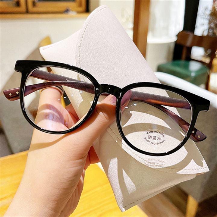 Anti%20Blue%20Light%20Student%20Women%20Glasses%20Retro%20Wooden%20Myopia%20Glasses%20Transparent%20Glasses%20Frame%20Flat%20Glasses%20Unisex%20-%20Image%2010